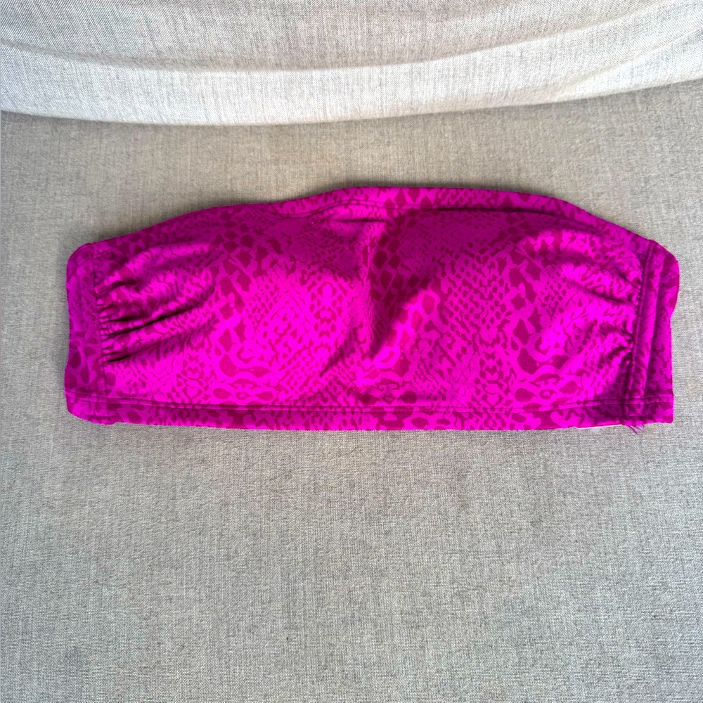 Xhilaration, Fuchsia, Snake Print, Top, Size D/DD
